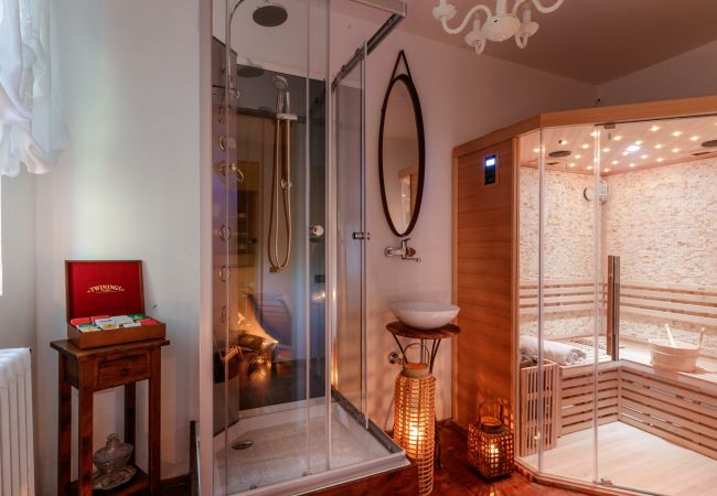 Villa in Capannori - Villa Lorena, a Family Vintage Home with Indoor Pool, Air Conditioning, Outdoor Pool, Fitness Room & Wifi Villa in Capannori - Villa Lorena, a Family Vintage Home with Indoor Pool, Air Conditioning, Outdoor Pool, Fitness Room & Wifi