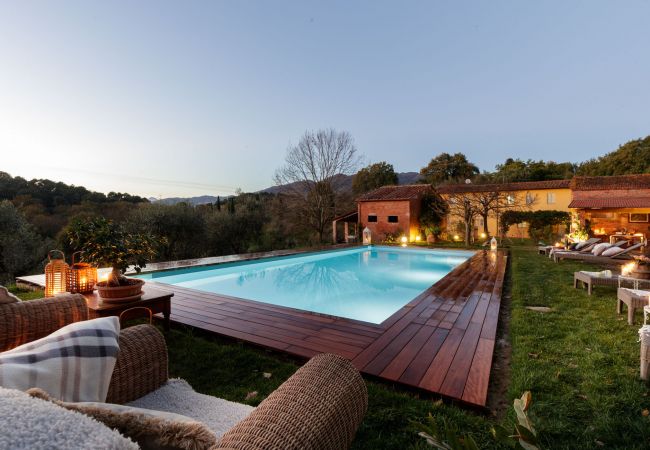 Villa in Capannori - Villa Lorena, a Family Vintage Home with Indoor Pool, Air Conditioning, Outdoor Pool, Fitness Room & Wifi Villa in Capannori - Villa Lorena, a Family Vintage Home with Indoor Pool, Air Conditioning, Outdoor Pool, Fitness Room & Wifi