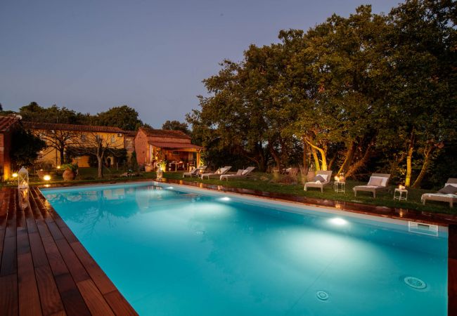 Villa in Capannori - Villa Lorena, a Family Vintage Home with Indoor Pool, Air Conditioning, Outdoor Pool, Fitness Room & Wifi Villa in Capannori - Villa Lorena, a Family Vintage Home with Indoor Pool, Air Conditioning, Outdoor Pool, Fitness Room & Wifi