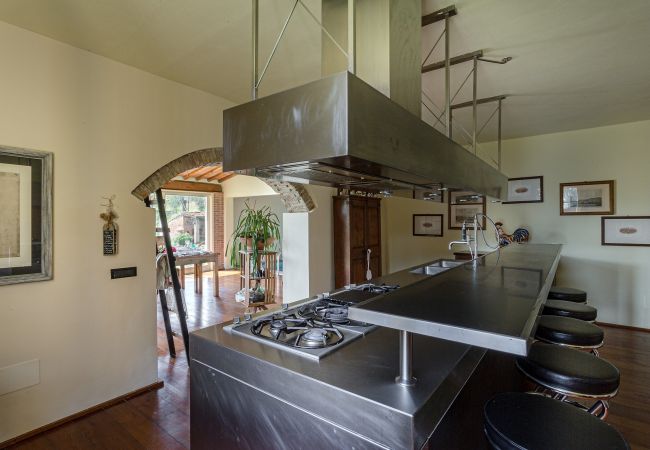 Villa in Capannori - Villa Lorena, a Family Vintage Home with Indoor Pool, Air Conditioning, Outdoor Pool, Fitness Room & Wifi Villa in Capannori - Villa Lorena, a Family Vintage Home with Indoor Pool, Air Conditioning, Outdoor Pool, Fitness Room & Wifi