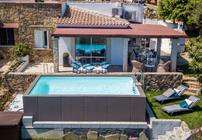 Villa in Ottiolu - VILLA LA BELLA, Luxury Seafront Villa with Panoramic Terrace in Porto Ottiolu, Sardinia Villa in Ottiolu - VILLA LA BELLA, Luxury Seafront Villa with Panoramic Terrace in Porto Ottiolu, Sardinia