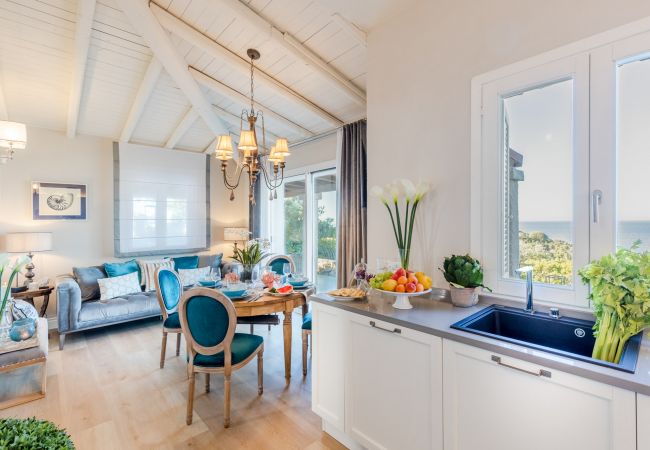 Villa in Ottiolu - VILLA LA BELLA, Luxury Seafront Villa with Panoramic Terrace in Porto Ottiolu, Sardinia Villa in Ottiolu - VILLA LA BELLA, Luxury Seafront Villa with Panoramic Terrace in Porto Ottiolu, Sardinia