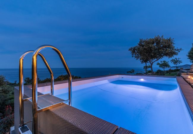 Villa in Ottiolu - VILLA LA BELLA, Luxury Seafront Villa with Panoramic Terrace in Porto Ottiolu, Sardinia Villa in Ottiolu - VILLA LA BELLA, Luxury Seafront Villa with Panoramic Terrace in Porto Ottiolu, Sardinia