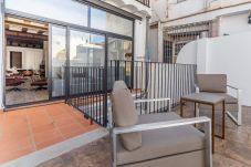 Ferienwohnung in Valencia - CENTER-Luxurious 1BR, 1BA-Terrace, WI-FI, A/C 