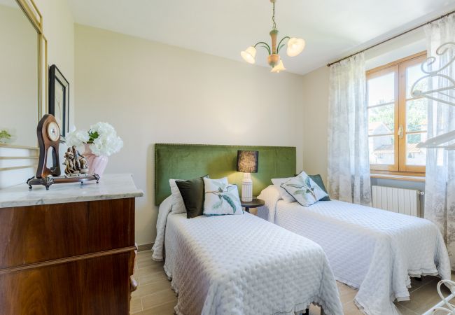 Villa in Lucca - Nonna Bianca, a Genuine Farmhouse in Sant'Alessio, Lucca Villa in Lucca - Nonna Bianca, a Genuine Farmhouse in Sant'Alessio, Lucca