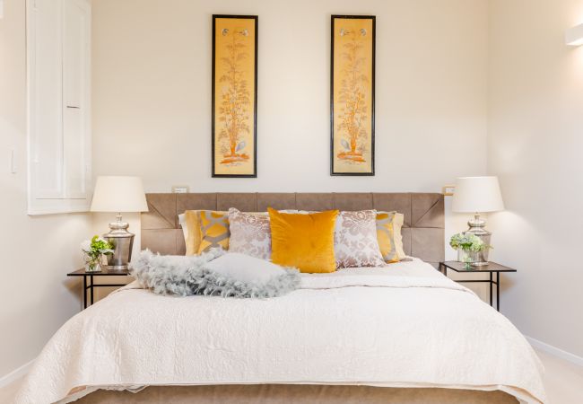 Ferienwohnung in Lucca - Grand 3 bedrooms Apartment with elevator inside the walls of Lucca Ferienwohnung in Lucca - Grand 3 bedrooms Apartment with elevator inside the walls of Lucca