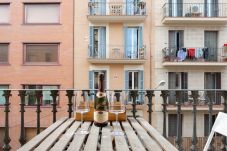 Ferienwohnung in Barcelona - TURO PARK, precioso apartamento con balcón