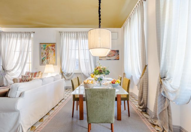 Ferienwohnung in Lucca - Contemporary 4 bedrooms 4 bathrooms Apartment Ferienwohnung in Lucca - Contemporary 4 bedrooms 4 bathrooms Apartment