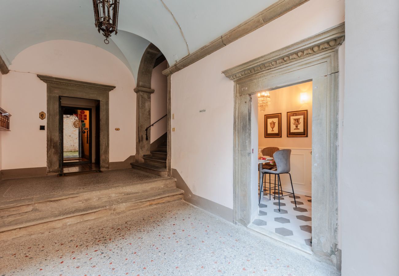 Ferienwohnung in Lucca - Smart & Stylish Studio inside the Walls of Lucca Ferienwohnung in Lucca - Smart & Stylish Studio inside the Walls of Lucca