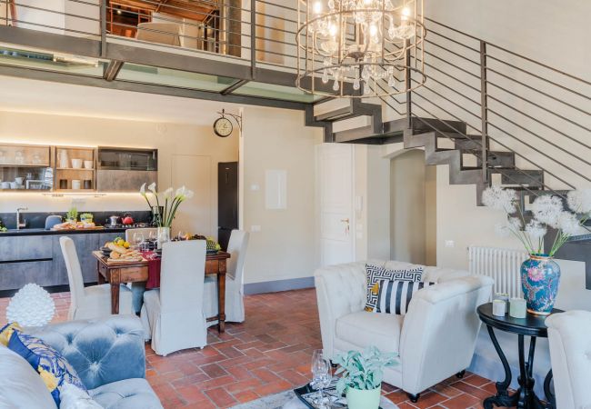 Ferienwohnung in Lucca - Casa Lucky, Romantic Modern 3 bedrooms Penthouse inside the Walls of Lucca Ferienwohnung in Lucca - Casa Lucky, Romantic Modern 3 bedrooms Penthouse inside the Walls of Lucca