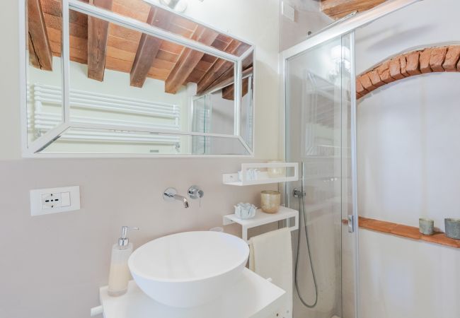 Ferienwohnung in Lucca - Casa Lucky, Romantic Modern 3 bedrooms Penthouse inside the Walls of Lucca Ferienwohnung in Lucca - Casa Lucky, Romantic Modern 3 bedrooms Penthouse inside the Walls of Lucca