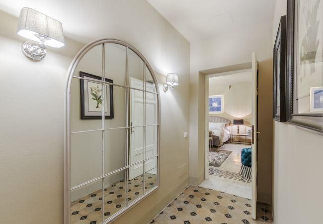 Ferienwohnung in Lucca - Vissi D'Arte, a Luxury Ground Floor Apartment with Private Garden inside the Walls of Lucca Ferienwohnung in Lucca - Vissi D'Arte, a Luxury Ground Floor Apartment with Private Garden inside the Walls of Lucca