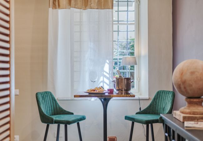Ferienwohnung in Lucca - Vissi D'Arte, a Luxury Ground Floor Apartment with Private Garden inside the Walls of Lucca Ferienwohnung in Lucca - Vissi D'Arte, a Luxury Ground Floor Apartment with Private Garden inside the Walls of Lucca