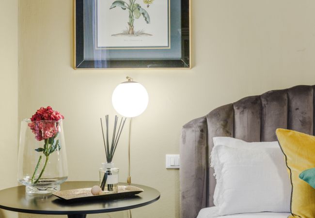 Ferienwohnung in Lucca - Vissi D'Arte, a Luxury Ground Floor Apartment with Private Garden inside the Walls of Lucca Ferienwohnung in Lucca - Vissi D'Arte, a Luxury Ground Floor Apartment with Private Garden inside the Walls of Lucca
