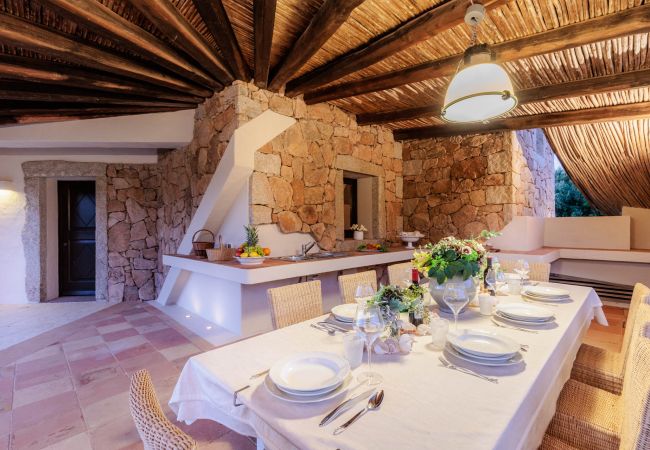 Villa in Capo Ferro - Villa Smeralda, Porto Cervo, Sardinia Villa in Capo Ferro - Villa Smeralda, Porto Cervo, Sardinia