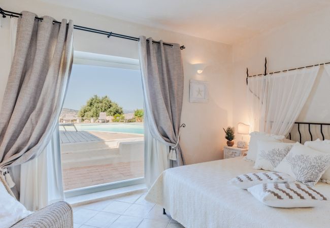 Villa in Capo Ferro - Villa Smeralda, Porto Cervo, Sardinia Villa in Capo Ferro - Villa Smeralda, Porto Cervo, Sardinia