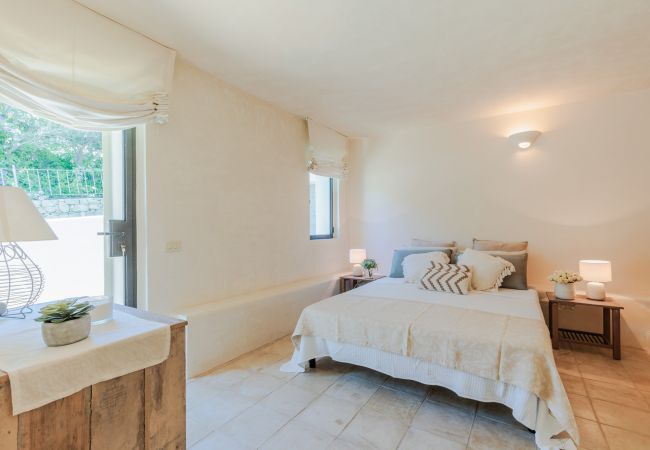 Villa in Capo Ferro - Villa Smeralda, Porto Cervo, Sardinia Villa in Capo Ferro - Villa Smeralda, Porto Cervo, Sardinia