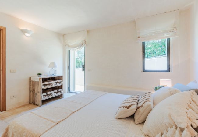 Villa in Capo Ferro - Villa Smeralda, Porto Cervo, Sardinia Villa in Capo Ferro - Villa Smeralda, Porto Cervo, Sardinia