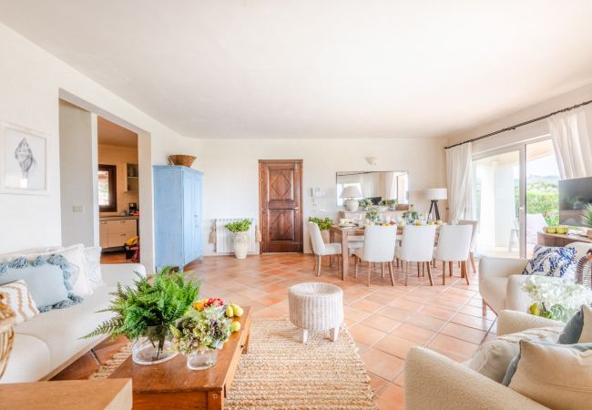 Villa in Capo Ferro - Villa Smeralda, Porto Cervo, Sardinia Villa in Capo Ferro - Villa Smeralda, Porto Cervo, Sardinia