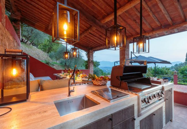 Villa in Lucca - Tramonto Farmhouse, a Luxury Retreat and a Contemporary Story of Tradition Villa in Lucca - Tramonto Farmhouse, a Luxury Retreat and a Contemporary Story of Tradition