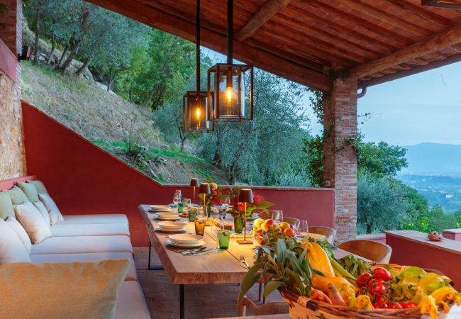 Villa in Lucca - Tramonto Farmhouse, a Luxury Retreat and a Contemporary Story of Tradition Villa in Lucca - Tramonto Farmhouse, a Luxury Retreat and a Contemporary Story of Tradition