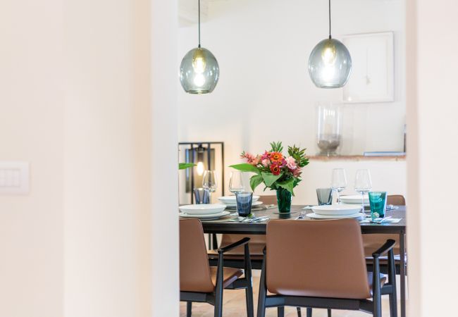 Villa in Lucca - Tramonto Farmhouse, a Luxury Retreat and a Contemporary Story of Tradition Villa in Lucca - Tramonto Farmhouse, a Luxury Retreat and a Contemporary Story of Tradition