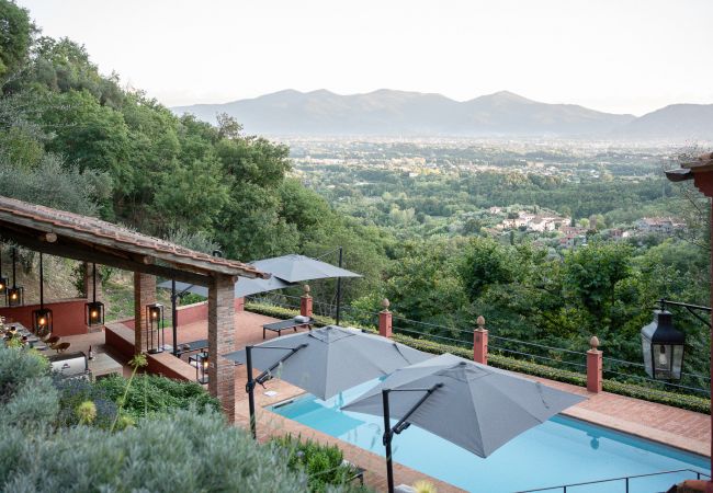 Villa in Lucca - Tramonto Farmhouse, a Luxury Retreat and a Contemporary Story of Tradition Villa in Lucca - Tramonto Farmhouse, a Luxury Retreat and a Contemporary Story of Tradition