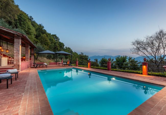 Villa in Lucca - Tramonto Farmhouse, a Luxury Retreat and a Contemporary Story of Tradition Villa in Lucca - Tramonto Farmhouse, a Luxury Retreat and a Contemporary Story of Tradition