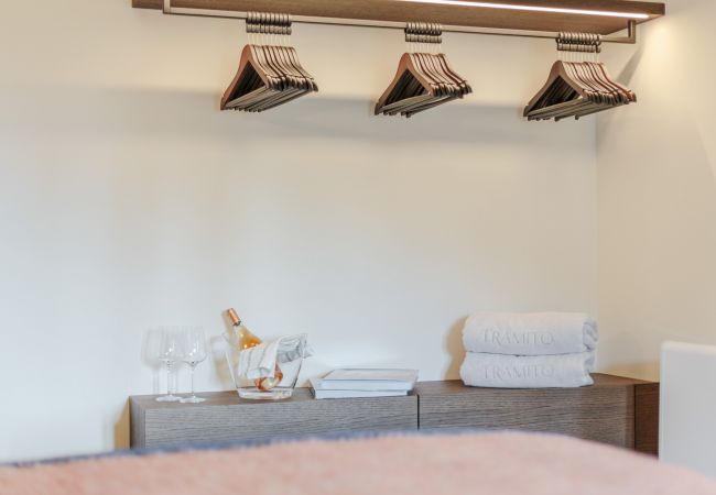 Villa in Lucca - Tramonto Farmhouse, a Luxury Retreat and a Contemporary Story of Tradition Villa in Lucca - Tramonto Farmhouse, a Luxury Retreat and a Contemporary Story of Tradition