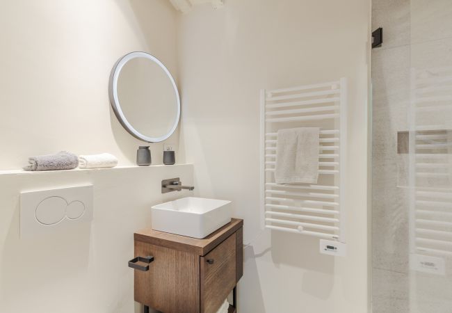 Villa in Lucca - Tramonto Farmhouse, a Luxury Retreat and a Contemporary Story of Tradition Villa in Lucca - Tramonto Farmhouse, a Luxury Retreat and a Contemporary Story of Tradition