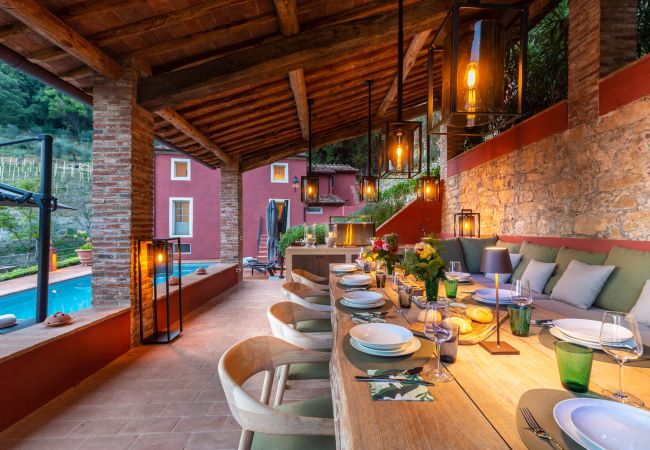 Villa in Lucca - Tramonto Farmhouse, a Luxury Retreat and a Contemporary Story of Tradition Villa in Lucca - Tramonto Farmhouse, a Luxury Retreat and a Contemporary Story of Tradition