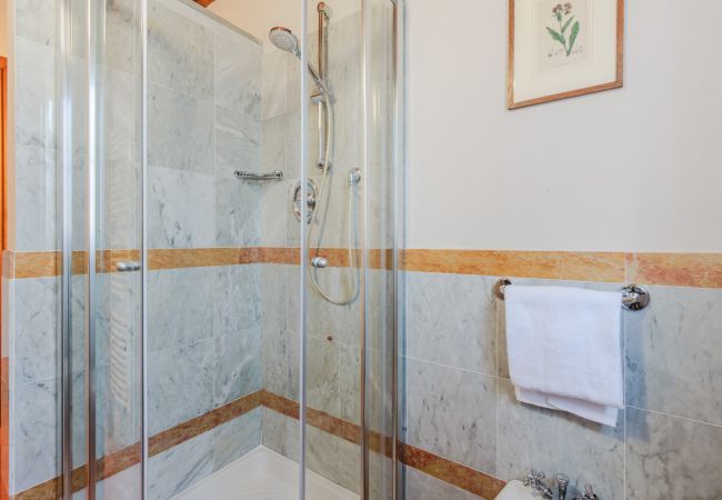 Ferienwohnung in Monte San quirico - Jacopo Farmhouse Apartment in Wine Resort in Lucca Ferienwohnung in Monte San quirico - Jacopo Farmhouse Apartment in Wine Resort in Lucca