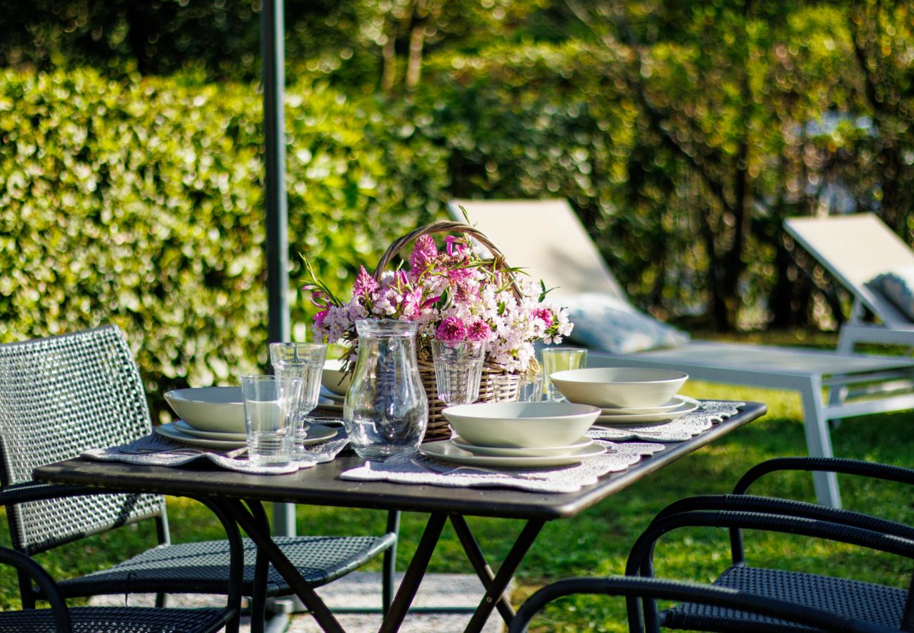 Ferienwohnung in Monte San quirico - Pietro Farmhouse Apartment in Wine Resort in Lucca Ferienwohnung in Monte San quirico - Pietro Farmhouse Apartment in Wine Resort in Lucca