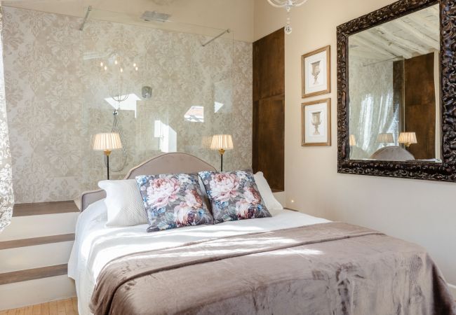 Ferienwohnung in Lucca - Moro Studio Suite, Smart Classy Apartment in Lucca Ferienwohnung in Lucca - Moro Studio Suite, Smart Classy Apartment in Lucca