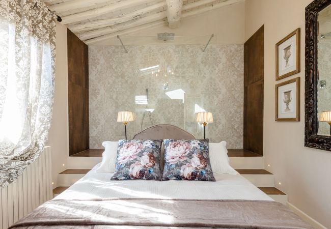 Ferienwohnung in Lucca - Moro Studio Suite, Smart Classy Apartment in Lucca Ferienwohnung in Lucca - Moro Studio Suite, Smart Classy Apartment in Lucca