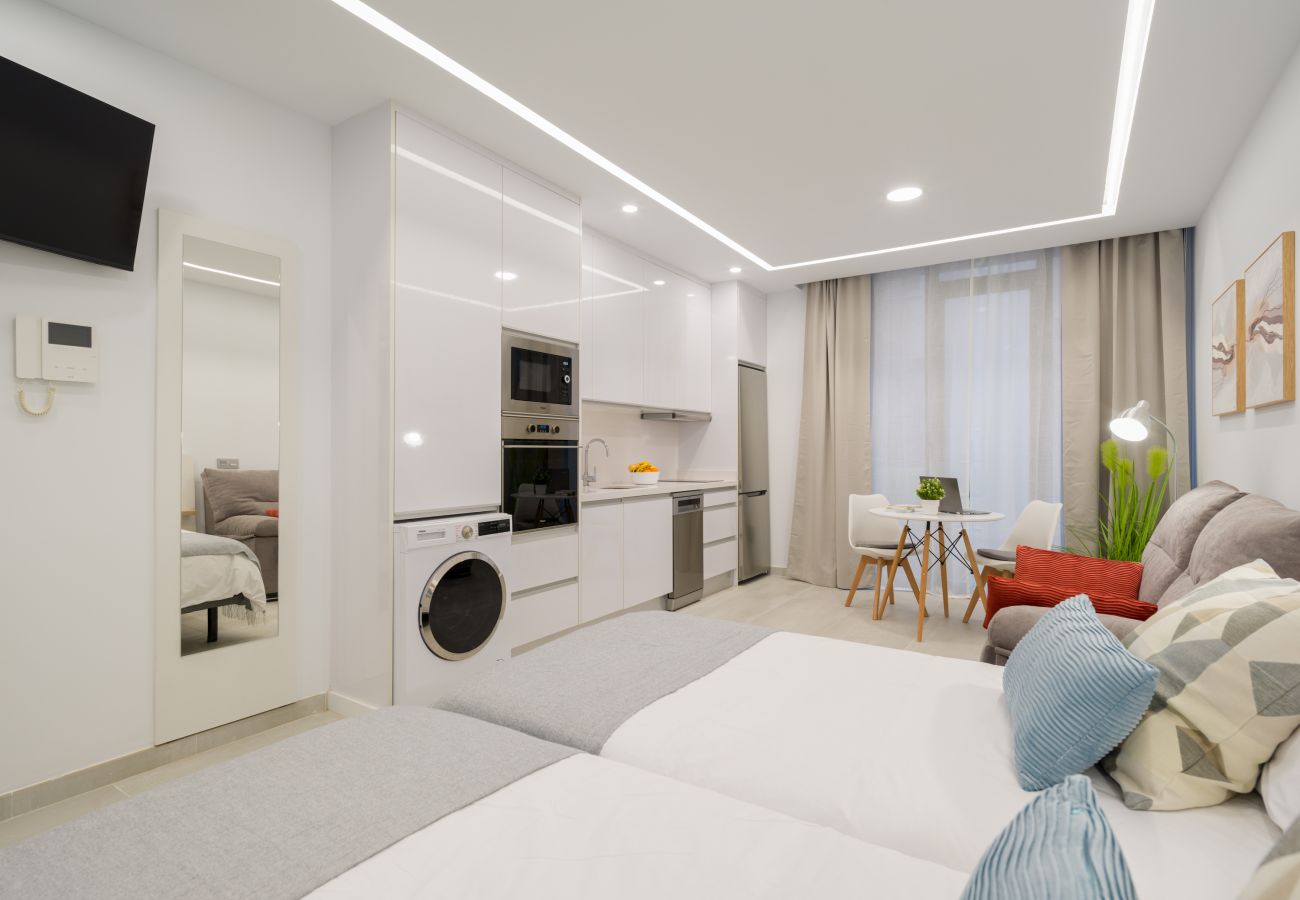 Studio in Las Palmas de Gran Canaria - Seaweed Beach Home By Canariasgetaway  Studio in Las Palmas de Gran Canaria - Seaweed Beach Home By Canariasgetaway