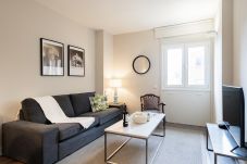 Ferienwohnung in Madrid - Apartamento Chamartín Garaje&Piscina&Gimnasio PXII92