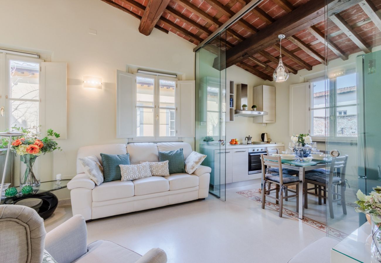 Ferienwohnung in Lucca - Smart Flat with Elevator inside Lucca