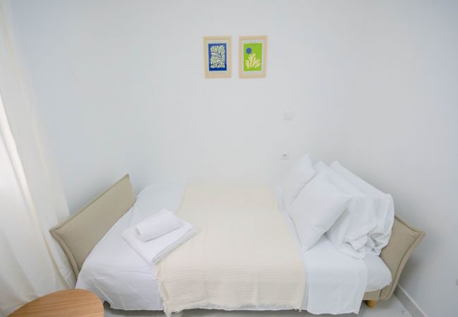 Studio in Madrid - ESTUDIO-TETUAN  Studio in Madrid - ESTUDIO-TETUAN