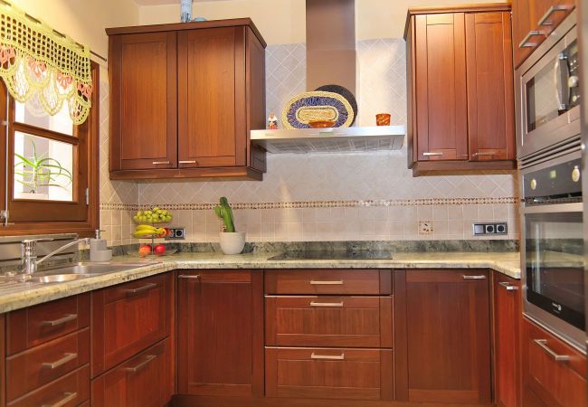 Ferienhaus in Santa Margalida - Can Peredjal 263 Gemütliches Haus mit Jacuzzi, Tischtennisplatte und Klimaanlage Ferienhaus in Santa Margalida - Can Peredjal 263 Gemütliches Haus mit Jacuzzi, Tischtennisplatte und Klimaanlage