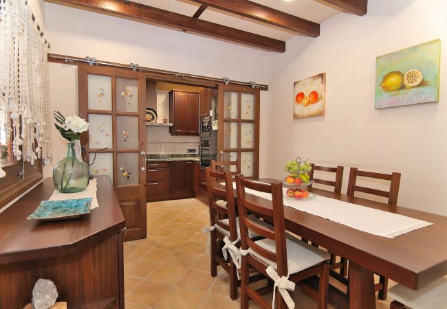 Ferienhaus in Santa Margalida - Can Peredjal 263 Gemütliches Haus mit Jacuzzi, Tischtennisplatte und Klimaanlage Ferienhaus in Santa Margalida - Can Peredjal 263 Gemütliches Haus mit Jacuzzi, Tischtennisplatte und Klimaanlage