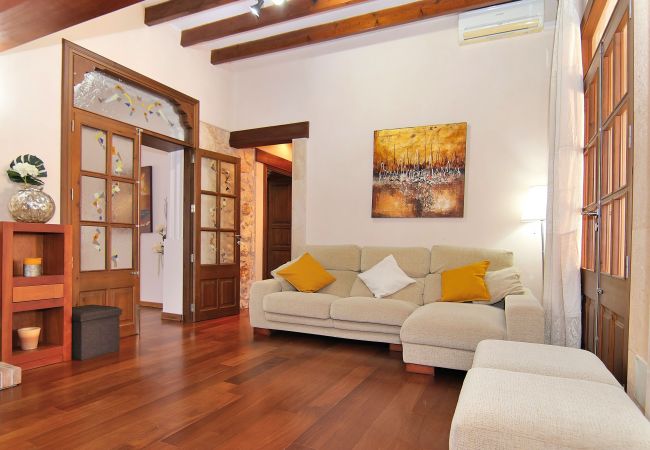 Ferienhaus in Santa Margalida - Can Peredjal 263 Gemütliches Haus mit Jacuzzi, Tischtennisplatte und Klimaanlage Ferienhaus in Santa Margalida - Can Peredjal 263 Gemütliches Haus mit Jacuzzi, Tischtennisplatte und Klimaanlage