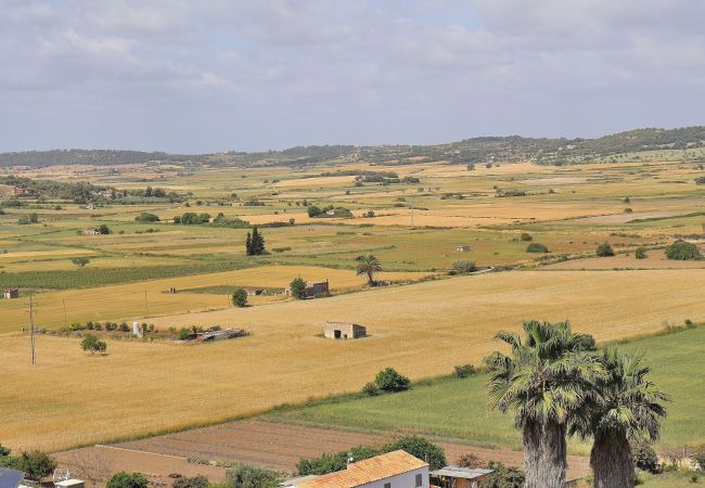 Ferienhaus in Santa Margalida - Can Peredjal 263 Gemütliches Haus mit Jacuzzi, Tischtennisplatte und Klimaanlage Ferienhaus in Santa Margalida - Can Peredjal 263 Gemütliches Haus mit Jacuzzi, Tischtennisplatte und Klimaanlage