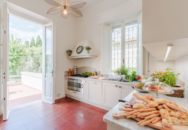 Villa in Lucca - Villa Buonamici, a Luxury Villa with Pool in a walking distance from Lucca Villa in Lucca - Villa Buonamici, a Luxury Villa with Pool in a walking distance from Lucca