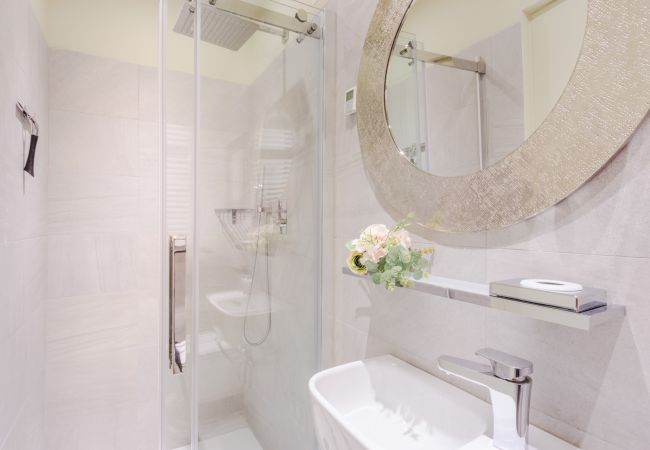 Villa in Lucca - Villa Buonamici, a Luxury Villa with Pool in a walking distance from Lucca Villa in Lucca - Villa Buonamici, a Luxury Villa with Pool in a walking distance from Lucca