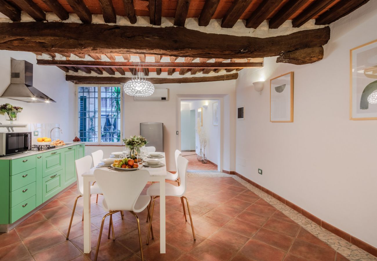 Ferienwohnung in Lucca - Casa Al Dipinto, an Apartment with Garden Ferienwohnung in Lucca - Casa Al Dipinto, an Apartment with Garden