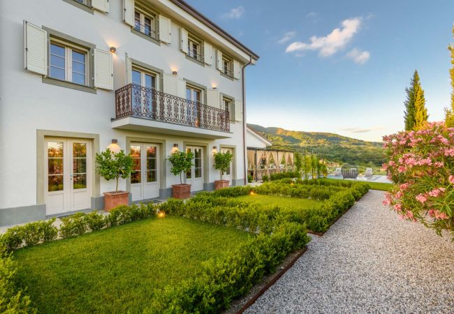 Villa in Segromigno in Monte - Luxury 7 Bedrooms Villa with Pool, SPA and Limitless Views Villa in Segromigno in Monte - Luxury 7 Bedrooms Villa with Pool, SPA and Limitless Views