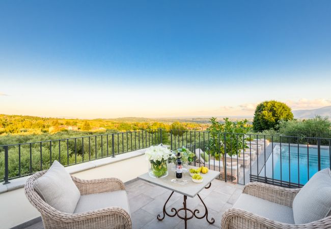 Villa in Segromigno in Monte - Luxury 7 Bedrooms Villa with Pool, SPA and Limitless Views Villa in Segromigno in Monte - Luxury 7 Bedrooms Villa with Pool, SPA and Limitless Views
