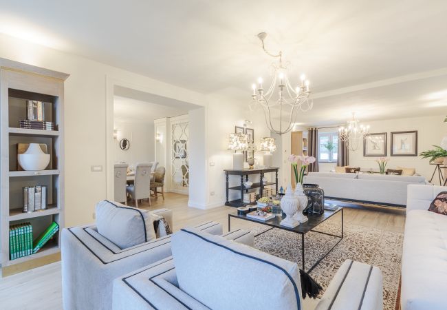 Villa in Segromigno in Monte - Luxury 7 Bedrooms Villa with Pool, SPA and Limitless Views Villa in Segromigno in Monte - Luxury 7 Bedrooms Villa with Pool, SPA and Limitless Views