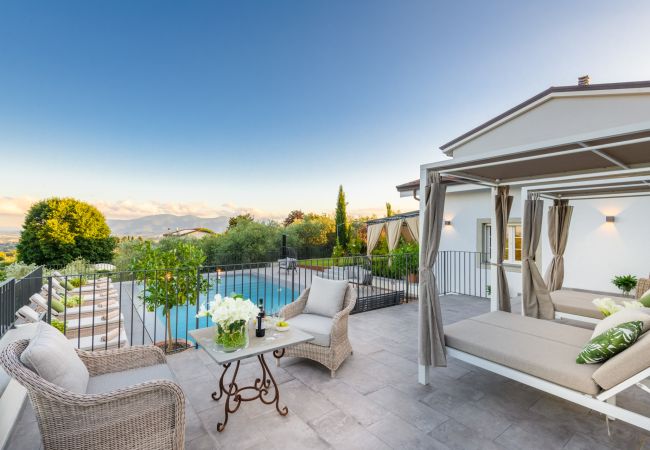 Villa in Segromigno in Monte - Luxury 7 Bedrooms Villa with Pool, SPA and Limitless Views Villa in Segromigno in Monte - Luxury 7 Bedrooms Villa with Pool, SPA and Limitless Views